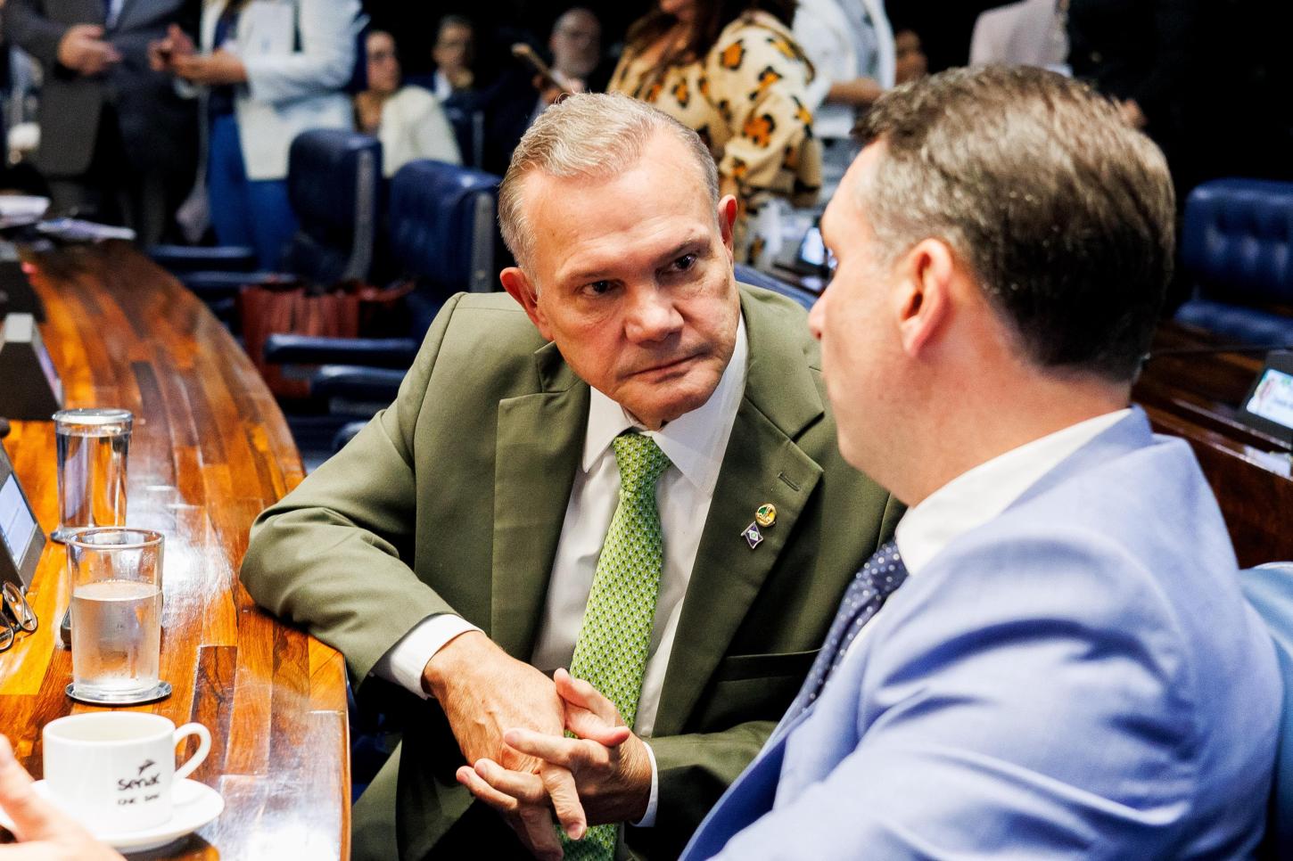 WELLINGTON VOTA PARA DERRUBAR O VETO DE LULA À DOSIMETRIA E REFORÇA LUTA PELA 